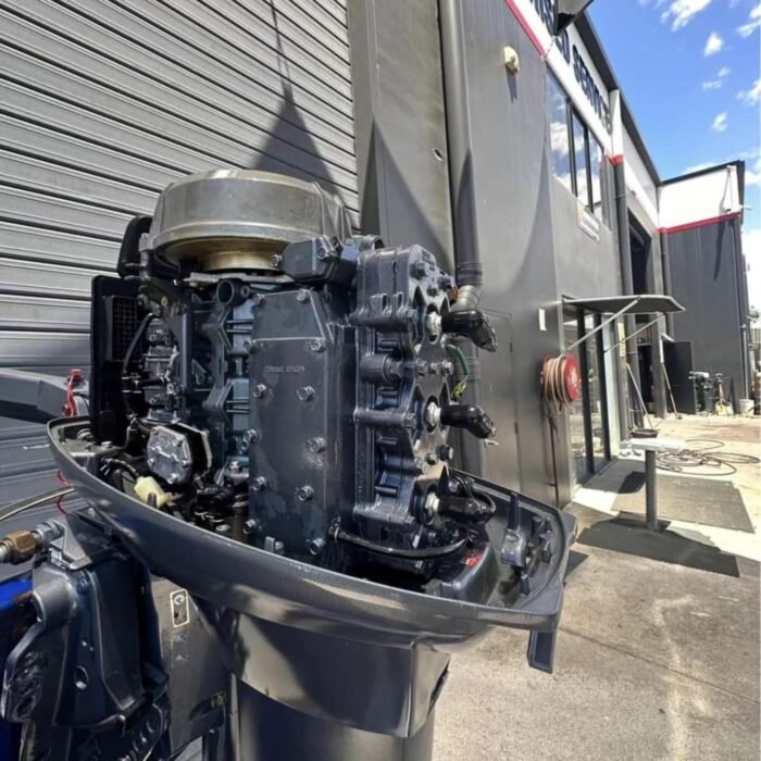 2003 Yamaha 40HP 2-Stroke Tiller Outboard 20"
