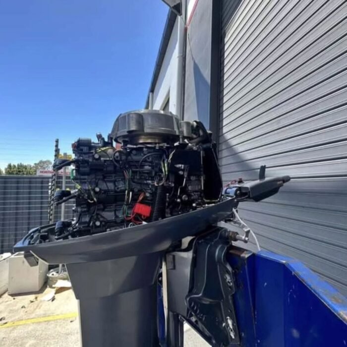 2003 Yamaha 40HP 2-Stroke Tiller Outboard 20"