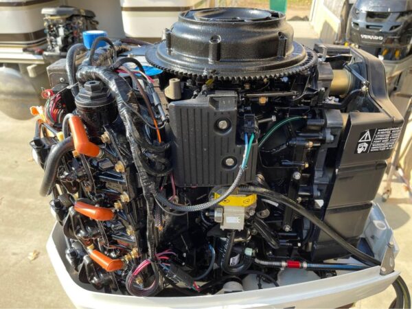Used 2005 Evinrude 200 HP 2-Stroke Outboard Motor – 20" Shaft – 125 Hours – Controls Included – Fully Serviced