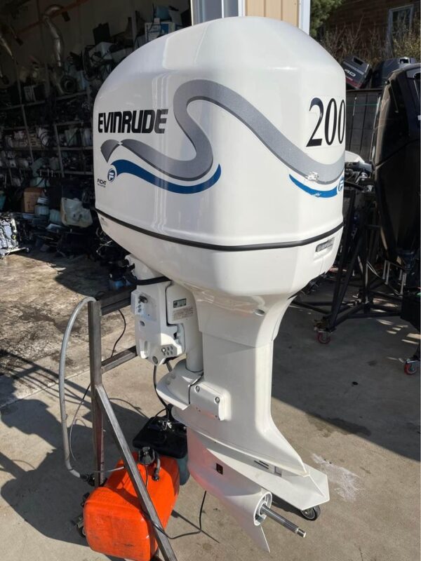 Used 2005 Evinrude 200 HP 2-Stroke Outboard Motor – 20" Shaft – 125 Hours – Controls Included – Fully Serviced