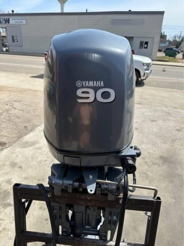 Used 2009 Yamaha F90 90 HP 4-Stroke EFI Outboard Motor – 20" Shaft – 260 Hours – Power Trim & Tilt – Original Condition