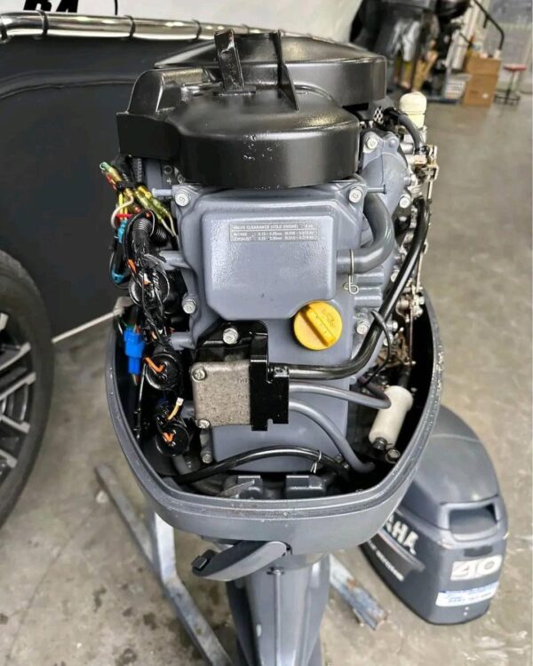 2010 Yamaha 40 HP 4-Stroke 20'' Shaft Remote Steer Outboard Motor - Alpha Marine Outboards