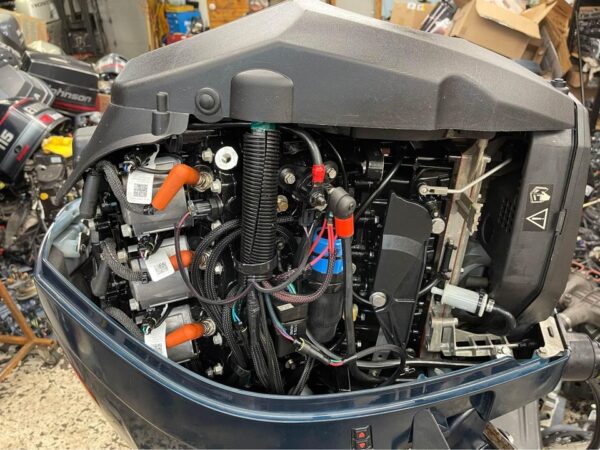 Used 2011 Evinrude E-TEC 200 HP 2-Stroke Outboard Motor – 20" Shaft – Like New – Black