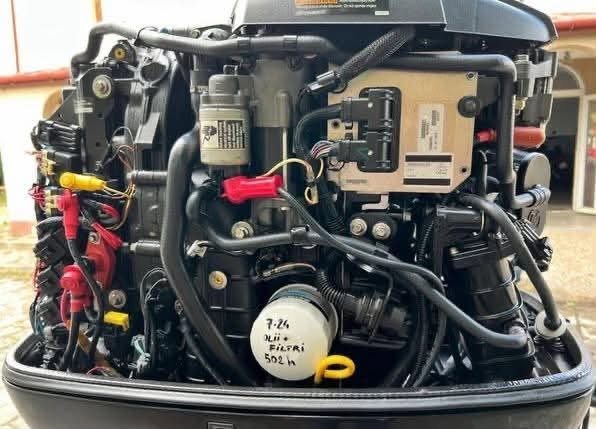 Used 2011 Mercury F115 115 HP 4-Stroke Outboard Motor – 20" Shaft – 300 Hours – Excellent Condition