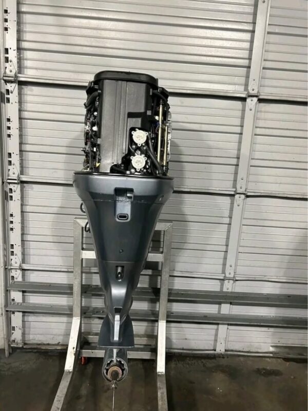 Used 2012 Yamaha F150 150 HP 4-Stroke EFI Outboard Motor – 20" Shaft – Controls Included – Strong Compression