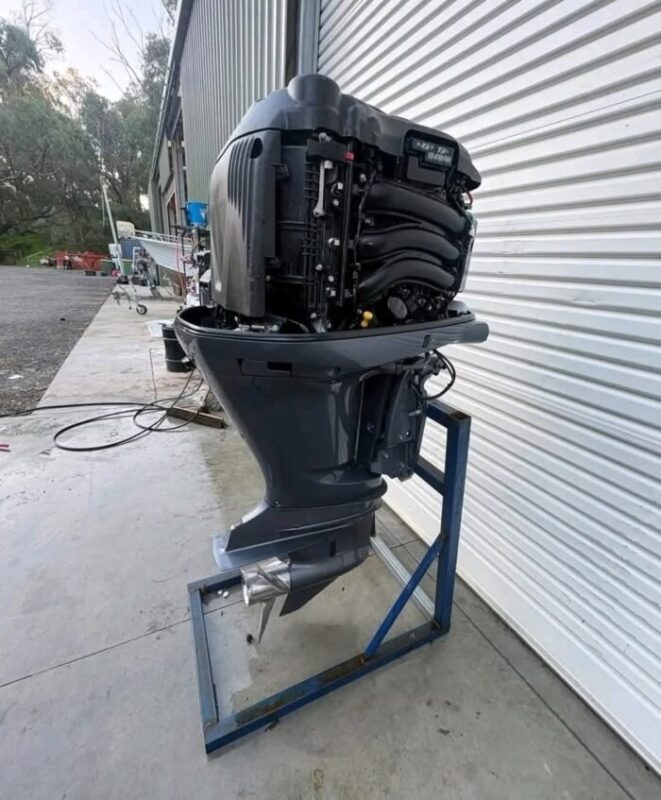 Used 2012 Yamaha F225 225 HP 4-Stroke EFI Outboard Motor – 25" XL Shaft – 950 Hours – New Genuine Yamaha Gearbox – DEC Controls