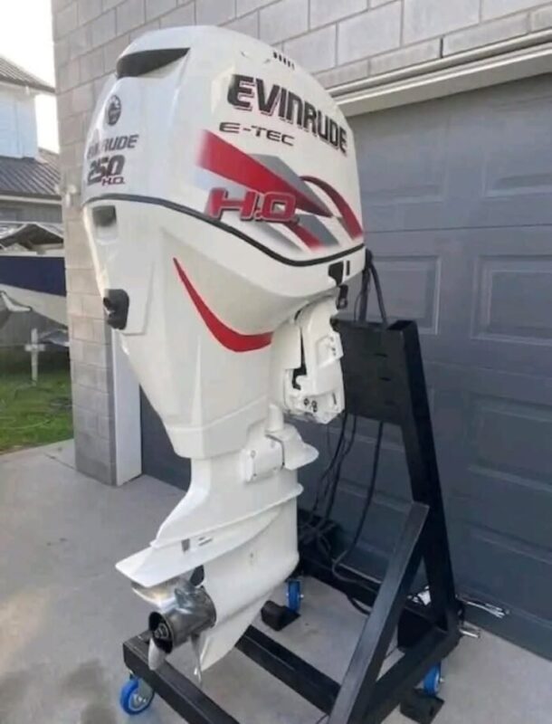 Used 2013 Evinrude E-TEC 250 HP H.O. 3.4L V6 Outboard Motor – 25" Shaft – 220 Hours – Complete Rigging Package
