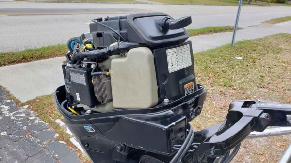 Used 2013 Mercury 25 HP 4-Stroke EFI Outboard Motor – 25" Shaft – 283 Hours – Power Trim & Tilt – Controls Included