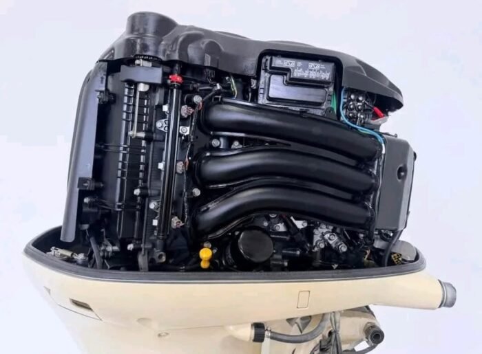 Used 2013 Yamaha F300 300 HP 4.2L V6 4-Stroke Outboard Motor – 25" Shaft – 468 Hours – Left-Hand Rotation – New DEC Rigging Kit