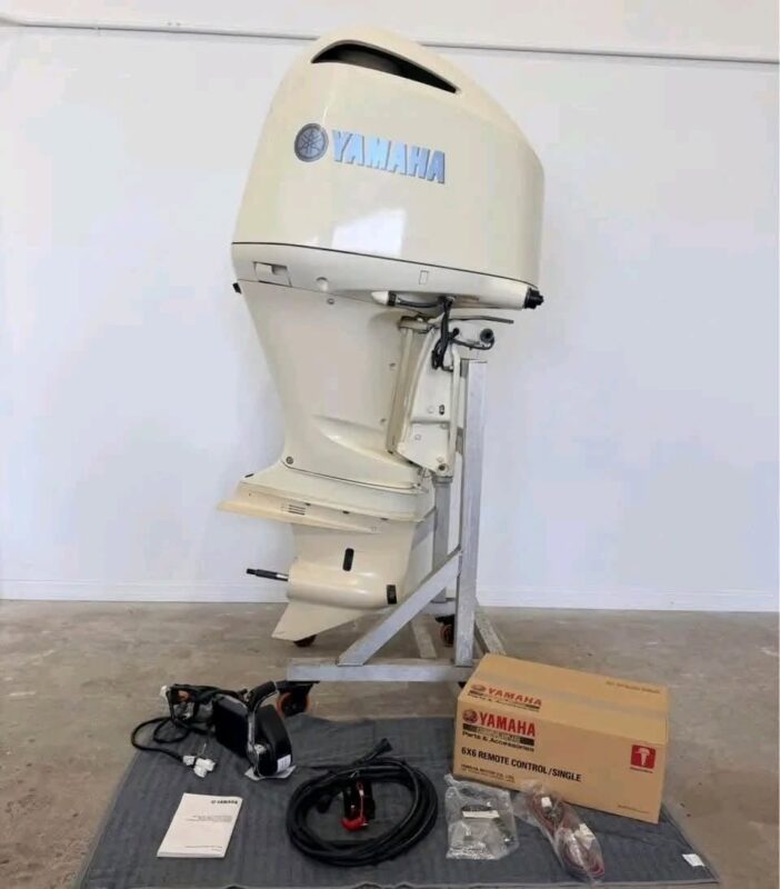 Used 2013 Yamaha F300 300 HP 4.2L V6 4-Stroke Outboard Motor – 25" Shaft – 468 Hours – Left-Hand Rotation – New DEC Rigging Kit