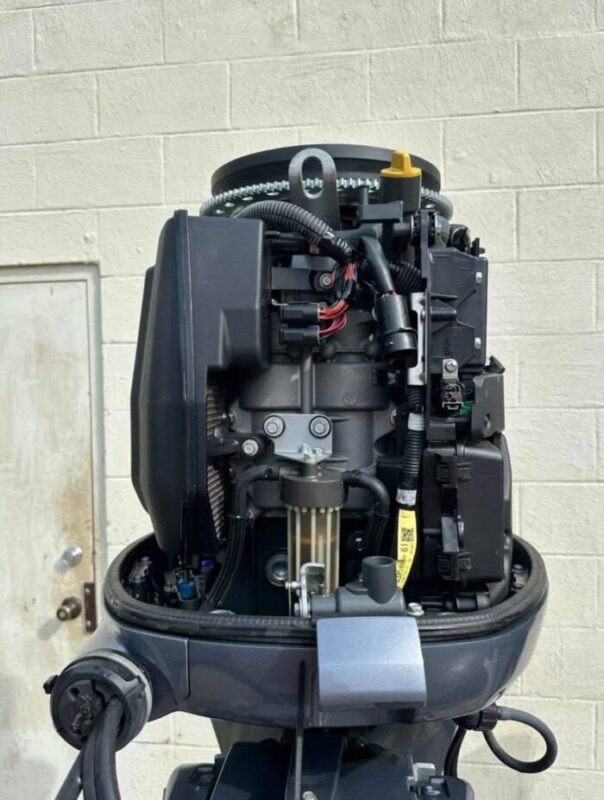 Used 2014 Yamaha F150XA 150 HP 4-Stroke EFI Outboard Motor – 25" Shaft – 264 Hours – 200–210 PSI Compression – Fully Serviced