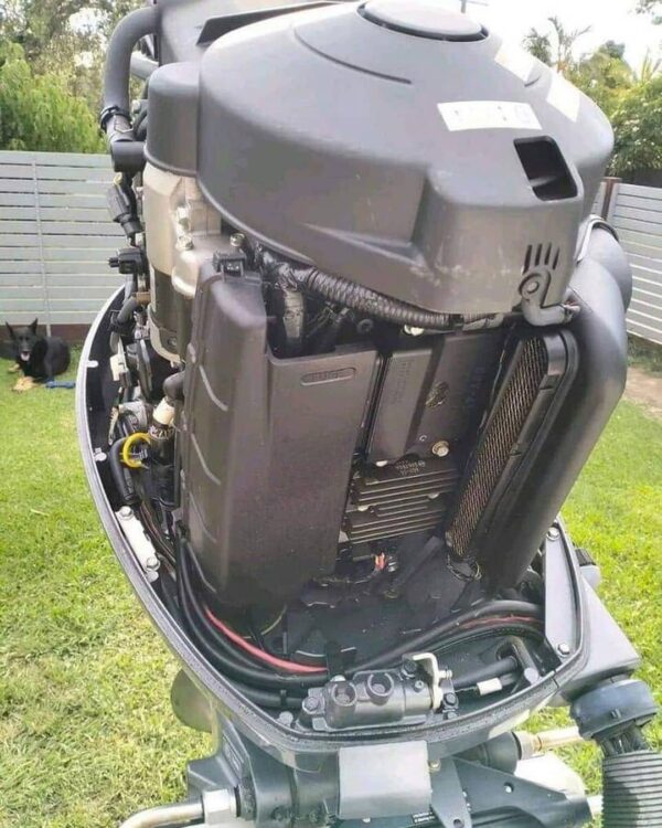 2016 Used Yamaha 115 hp 4-Stroke 20'' Shaft outboard motor