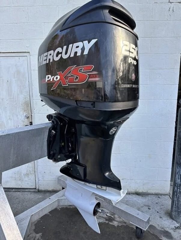 Used 2017 Mercury 250 HP Pro XS OptiMax 2-Stroke Outboard Motor – 20" Shaft – 151 Hours – 110–115 PSI Compression – Torque Master II
