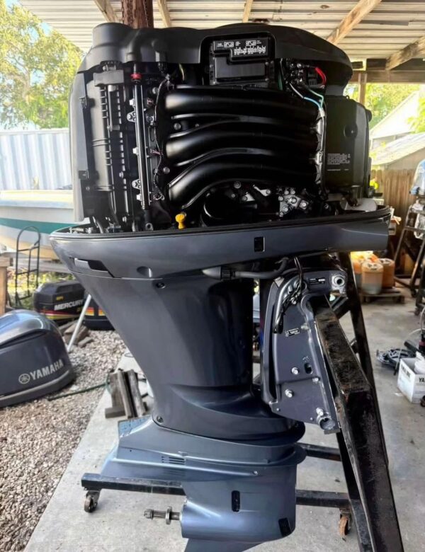2017 twin Yamaha 300hp 4-Stroke 25” Shaft - Alpha Marine Outboards