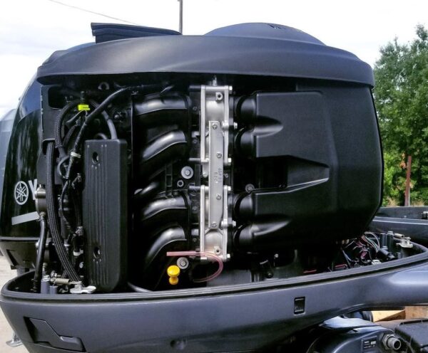 2017 Yamaha 150 HP 4-Stroke 20'' Shaft Power Tilt And Trim Outboard Motor - Alpha Marine Outboards