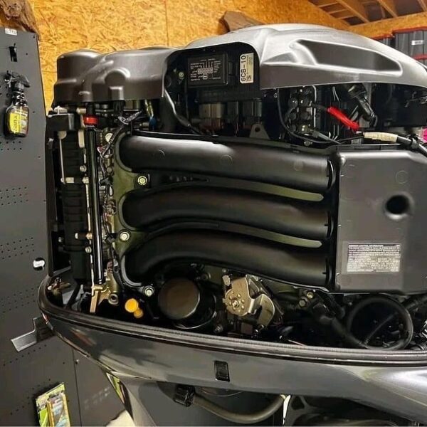 2017 Yamaha 225 HP Vmax Sho 20'' Shaft - Alpha Marine Outboards