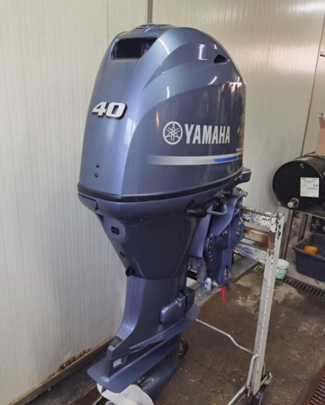 Used 2017 Yamaha 40 HP 4-Stroke Outboard Motor – 20" Shaft – 137 Hours – Remote Steer