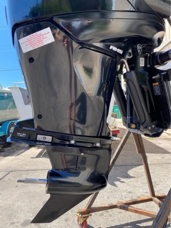 Used 2018 Mercury Verado Pro 200 HP 4-Stroke Outboard Motor – 20" Shaft – 75 Hours – Supercharged 2.6L Inline-6 – Fully Serviced