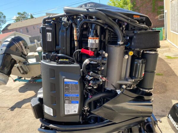 Used 2018 Mercury Verado Pro 200 HP 4-Stroke Outboard Motor – 20" Shaft – 75 Hours – Supercharged 2.6L Inline-6 – Fully Serviced