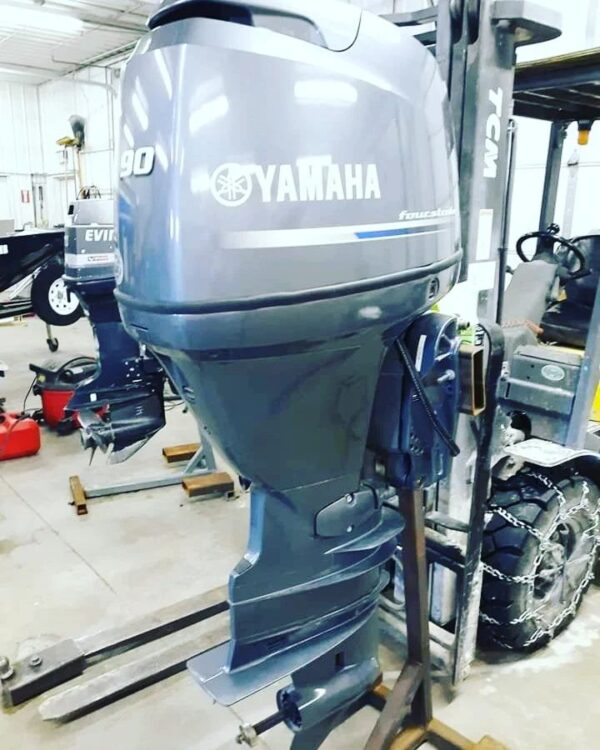 Used 2018 Yamaha F90LB 90 HP 4-Stroke Outboard Motor – 20" Shaft – 17 Hours