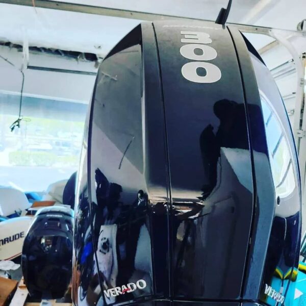 Used 2019 Mercury 300XL V8 4.6L Verado Outboard Motor – 300 HP – 20" Shaft – 200 Hours – Complete Setup