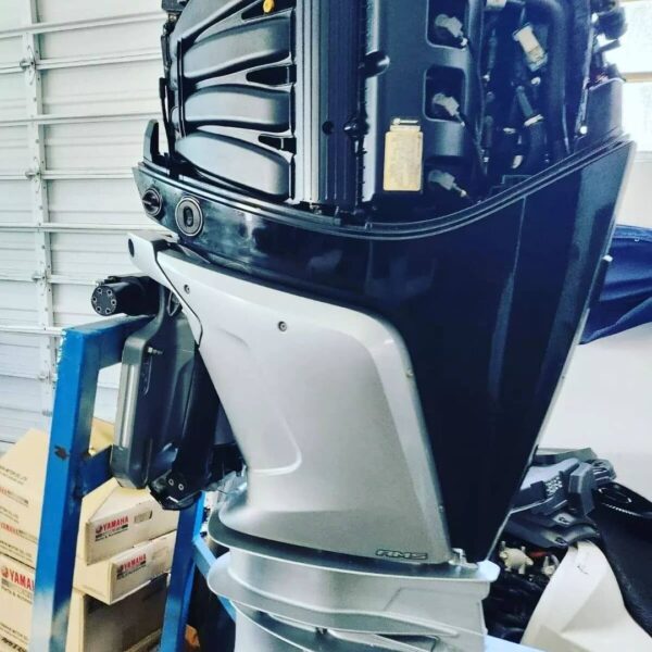 Used 2019 Mercury 300XL V8 4.6L Verado Outboard Motor – 300 HP – 20" Shaft – 200 Hours – Complete Setup
