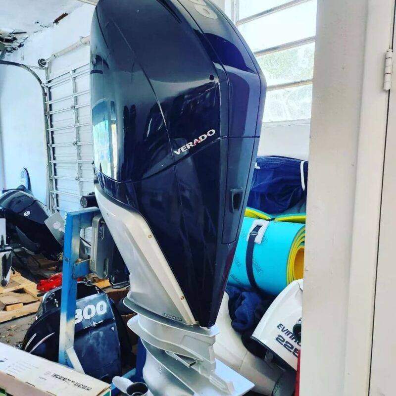 Used 2019 Mercury 300XL V8 4.6L Verado Outboard Motor – 300 HP – 20" Shaft – 200 Hours – Complete Setup