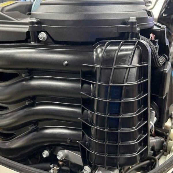 Used 2020 Suzuki DF90A 90 HP 4-Stroke EFI Outboard Motor – 20" Shaft – 22 Hours – Power Trim & Tilt – Side-Mount Controls