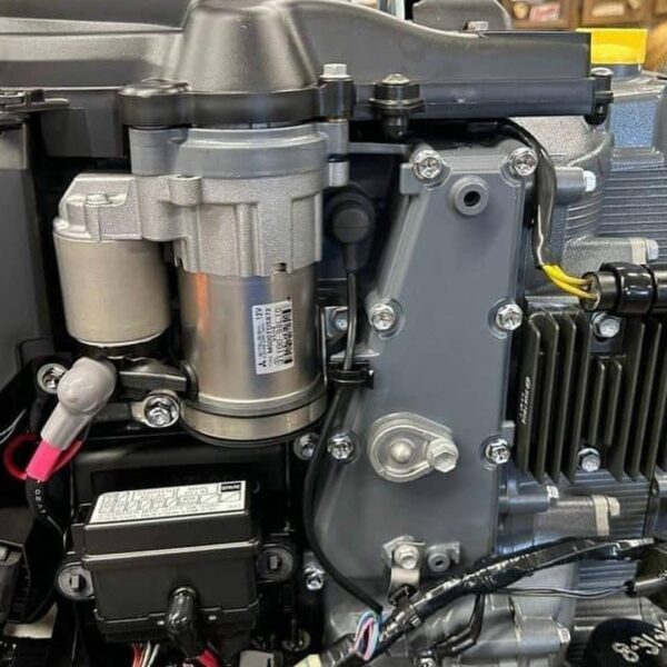 Used 2020 Suzuki DF90A 90 HP 4-Stroke EFI Outboard Motor – 20" Shaft – 22 Hours – Power Trim & Tilt – Side-Mount Controls