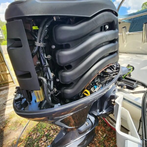 Used 2021 Yamaha 115 HP 4-Stroke Outboard Motor – 20" Shaft – 32 Hours