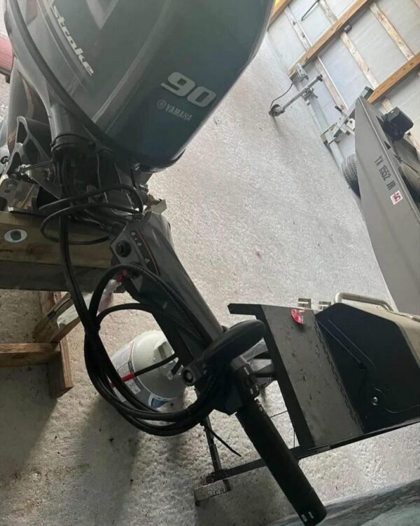 2021 Yamaha 90 HP 4-Stroke 20' Shaft Tiller Outboard Motor - Alpha Marine Outboards