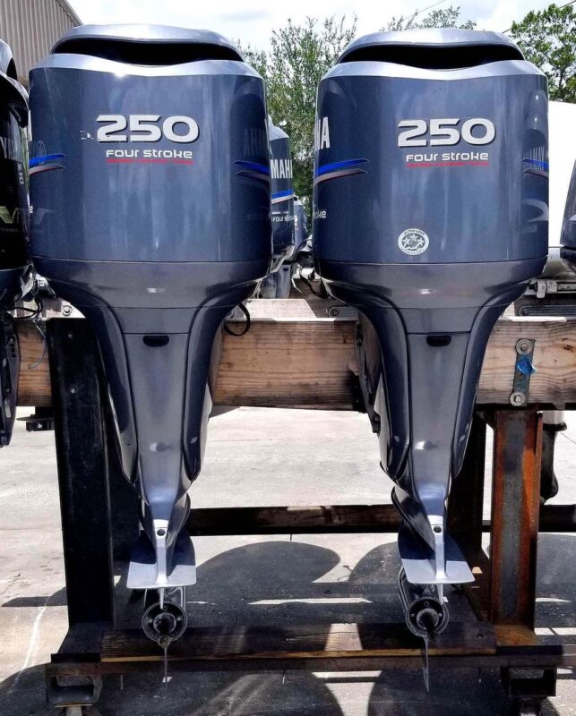 Twin 2006 Yamaha 250 HP 4-Stroke Outboard Motors – 25" Shafts – 557/558 Hours