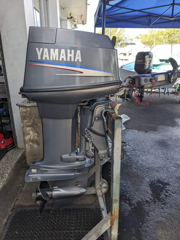 Yamaha 40 HP 2-Stroke Tiller Steer Outboard Motor - Alpha Marine Outboards